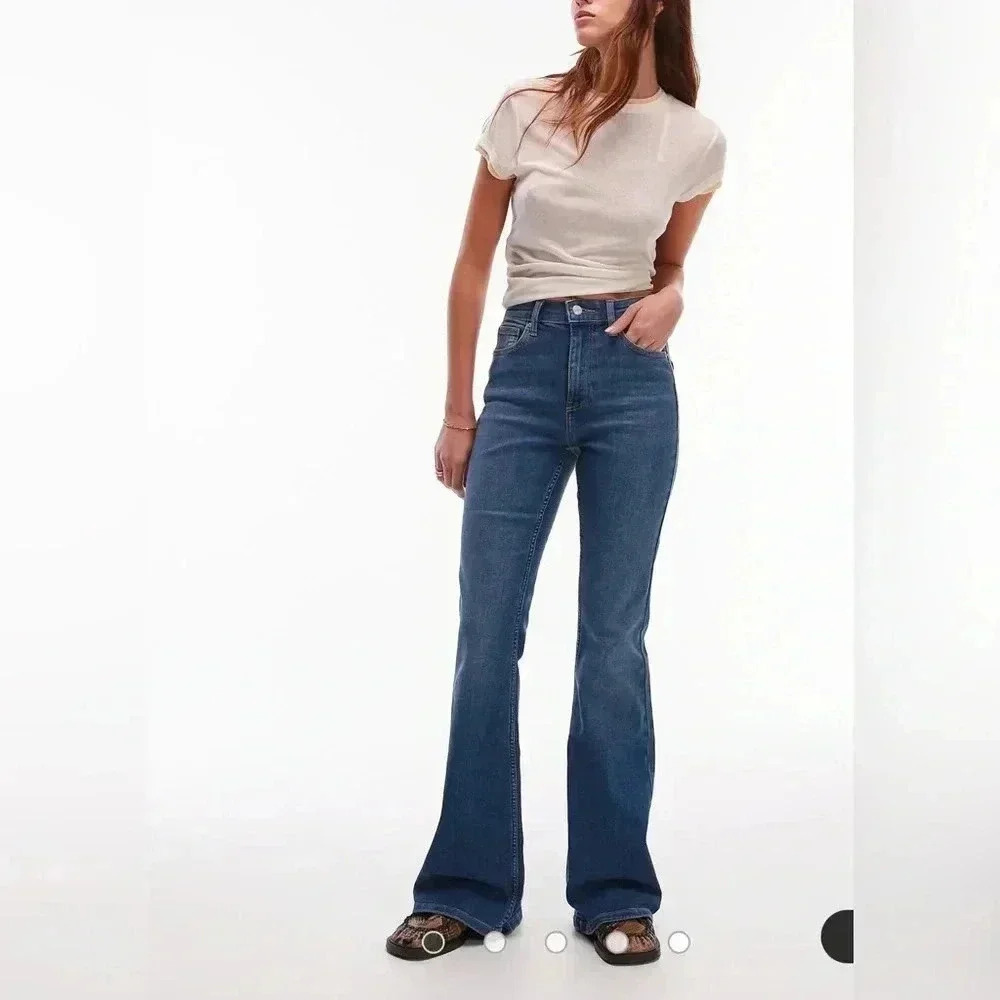 Topshop high rise Jamie flare jeans in mid blue - Women’s Size 32/32
